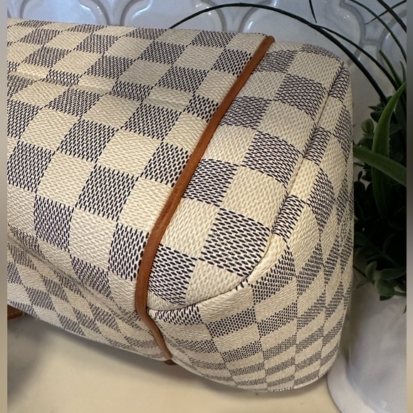 Louis Vuitton Damier Azur Totally PM - Picture 12 of 16